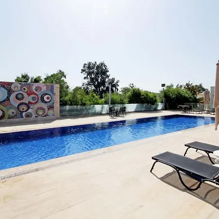 Апартаменты Sea Front With Sandy Private Jetty *