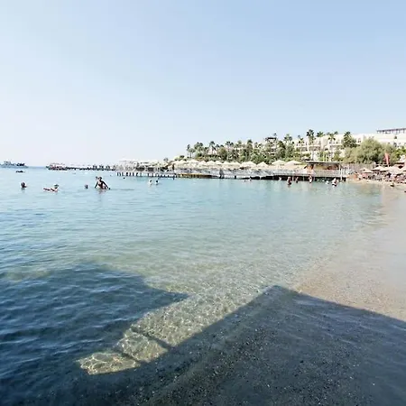 Sea Front With Sandy Private Jetty *